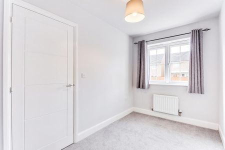 2 bedroom semi-detached house to rent - Photo 3