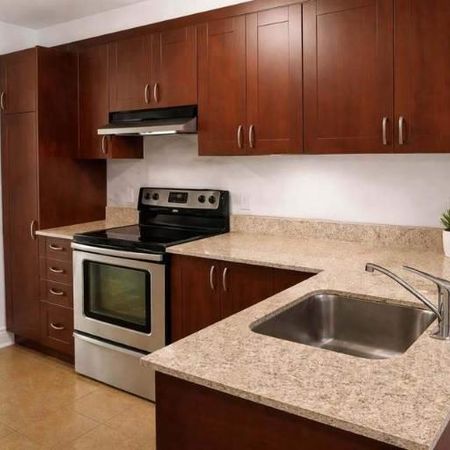 1 CH - 1 SDB - Montréal - $1,175 /mo - Photo 3