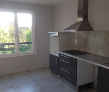 Location Appartement 5 pièces 102m² ST BRICE COURCELLES 51370 - Photo 3