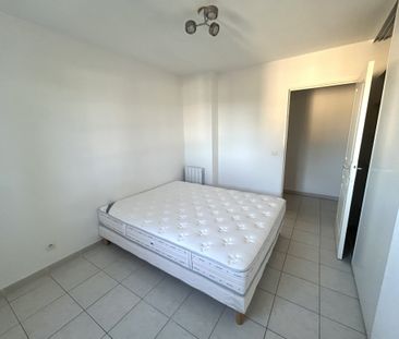 Location Appartement 2 pièces 40m² MALLEMORT 13370 - Photo 2