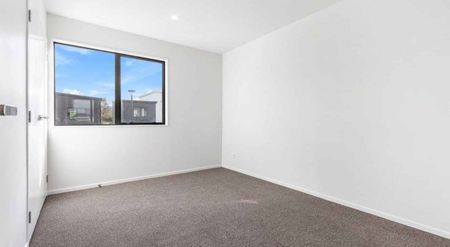 Modern and Convenient living in Glen Eden / Sunnyvale - Photo 3