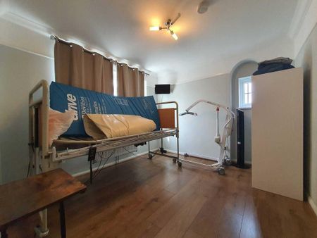 6 bedroom detached house to rent - Photo 3