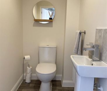 2 bedroom terraced house to rent - Photo 4