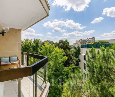 Appartement • La Plaine des Sablons - Photo 3