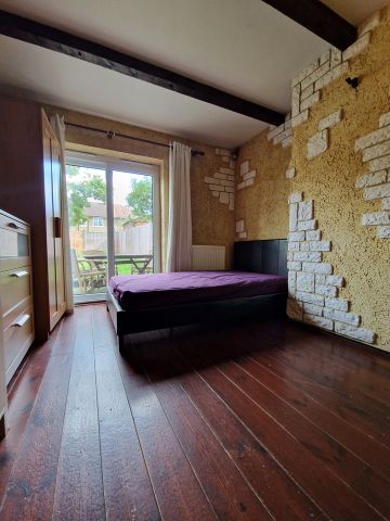 Room in a Shared House, Moorside Road, BR1 - Photo 3