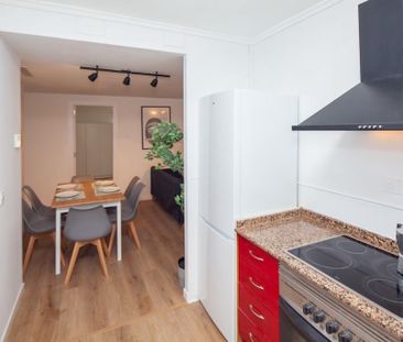 Carrer de les Illes Canàries, Valencia, Valencian Community 46023 - Photo 6