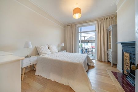 3 bedroom flat to rent - Photo 3