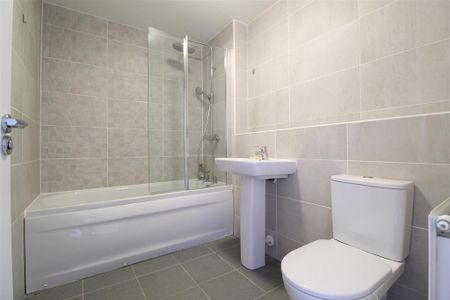 3 bedroom terraced house to rent - Photo 2