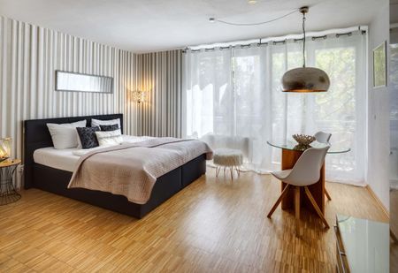 Apartment in Schmied-Kochel-Straße, München - Photo 4