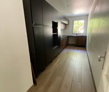 Location Appartement 4 pièces 95m² VAUX LE PENIL 77000 - Photo 3
