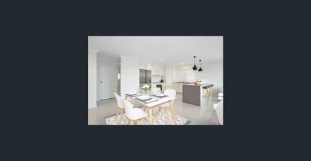 Charming Family Home in Beaconsfield - Photo 2