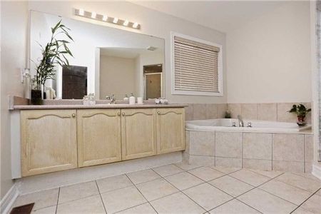 For Lease - 26 Slessor Lane Unit# Upper, Brampton, Ontario - Photo 4