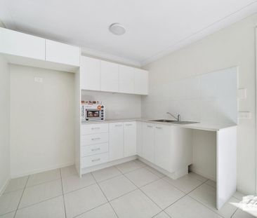 Prime Location: Your Gateway to Convenience and Connectivity - Photo 4