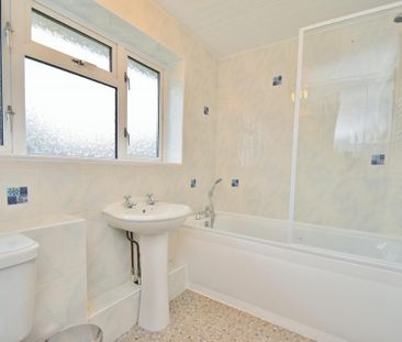 4 bedroom semi-detached house to rent - Photo 1