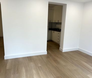 For Lease - 1293 Gerrard Street Unit# 1, Toronto, Ontario - Photo 3