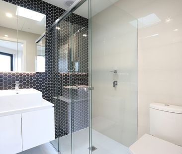 Elevated Living, Unbeatable Location - Photo 4