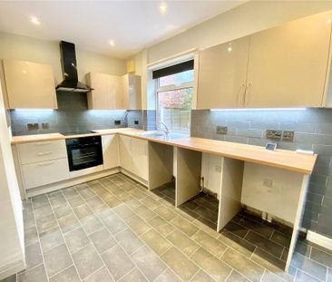 3 bedroom semi-detached house to rent - Photo 6