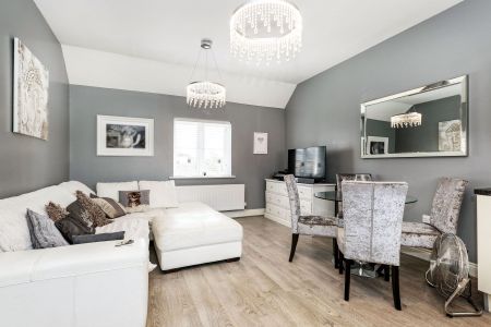 2 bedroom apartment to rent - Photo 2