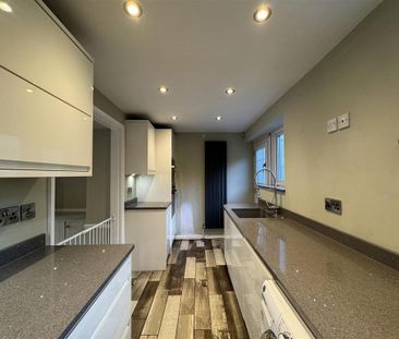 3 bedroom terraced house to rent - Photo 6