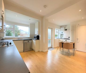 Aerospace & Engineering in Filton – Airbus, BAE Systems, Rolls-Royc... - Photo 4