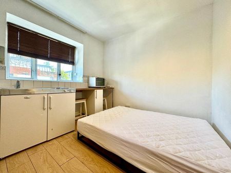 Studio Flat, Holloway Road, N7 - Photo 3