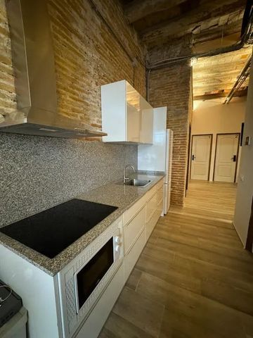 Travessera de Gràcia, Barcelona, Catalonia 08024 - Photo 5