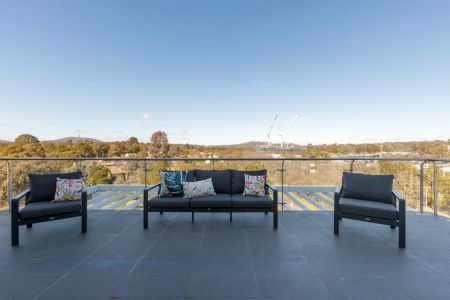 Elevated Luxury Living in Belconnen's Prestigious Oracle Complex - Photo 2