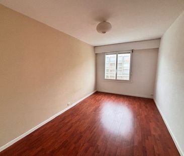 Location Appartement 3 pièces 73m² LES SABLES D OLONNE 85100 - Photo 3