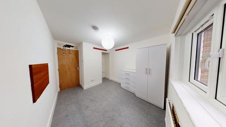 1 bedroom in a house share to rent - Photo 5