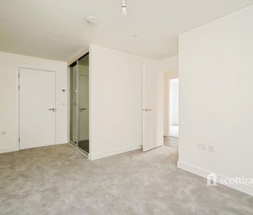3 bedroom flat to rent - Photo 3