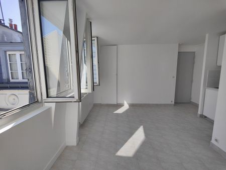 Location Appartement 1 pièce 17m² PARIS 9ème - Photo 4