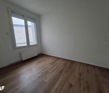 Maison semi-mitoyenne, une chambre, cour - Photo 2