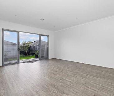 Low-Maintenance Living with Everyday Convenience - Photo 1