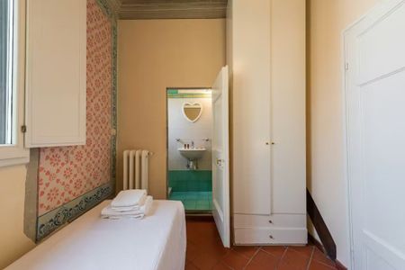 Via dei Fossi, Florence, Tuscany 50123 - Photo 3