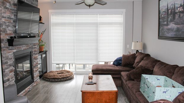 2 Bedroom Townhouse For Rent In Redstone: Pet Friendly! - Photo 1