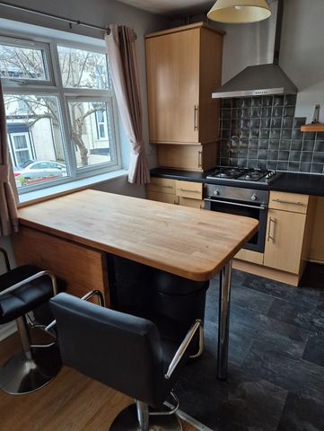 2 Bed Maisonette, Ash Road, CH42 - Photo 3