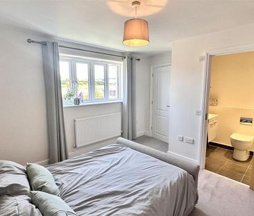2 bedroom semi-detached house to rent - Photo 2