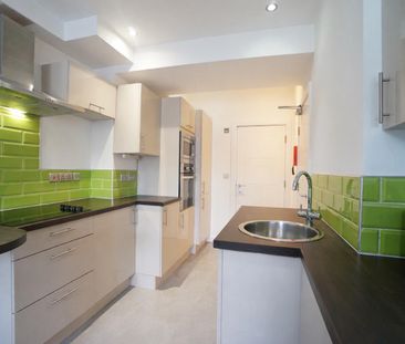 Apartment 3 (Afal Gwyrdd) 121 High Street - Photo 2