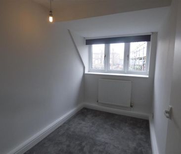 4 bedroom semi-detached house to rent - Photo 5