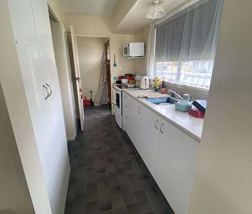 2BR Unit in Islington - Photo 3