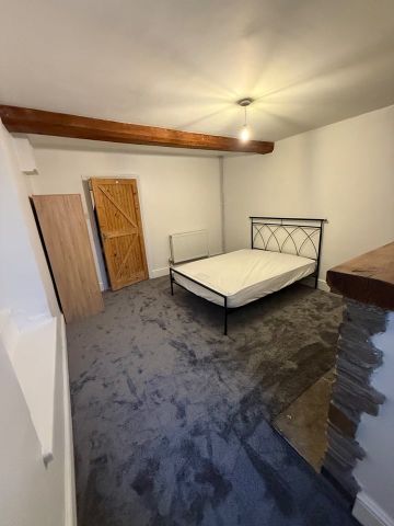 Room in a Shared House, Stanley Cottages, BS7 - Photo 3