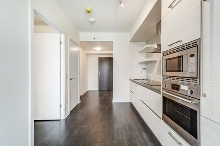 For Lease - 2221 Yonge Street Unit# 5210, Toronto, Ontario - Photo 4