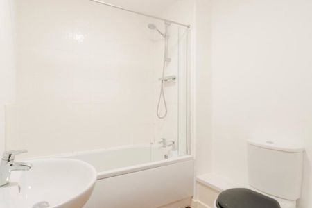 1 Bed Flat, Crown And Anchor House, BS2 - Photo 5