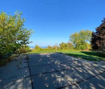 For Lease - 805 Ridge Road, Hamilton, Ontario - Photo 1