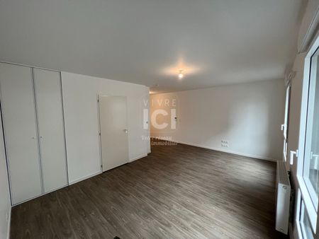 Location Appartement 1 pièce 31m² - Photo 2