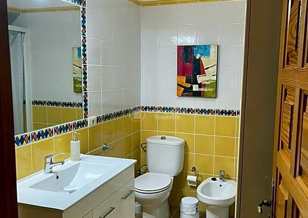 ** To rent 1 bedroom beach front house in Las Galletas