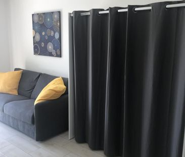 Location Appartement 1 pièce 26m² ST LAURENT DU VAR 06700 - Photo 2