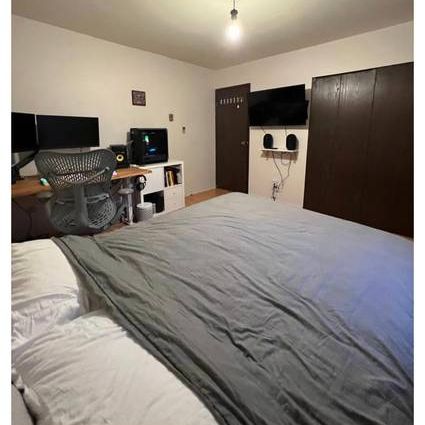 Room Available in 2 Bed - Photo 4