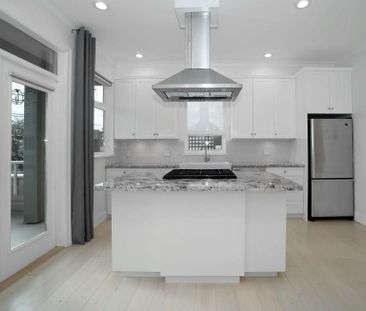 2376 Marine Drive, West Vancouver - Photo 1