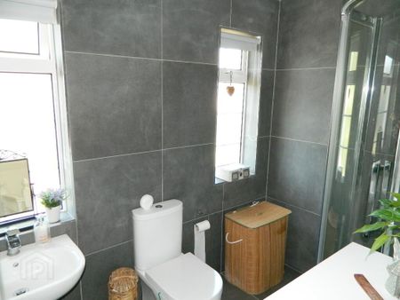 24 Lumfiord Avenue, Whitehead, BT38 9NR - Photo 4